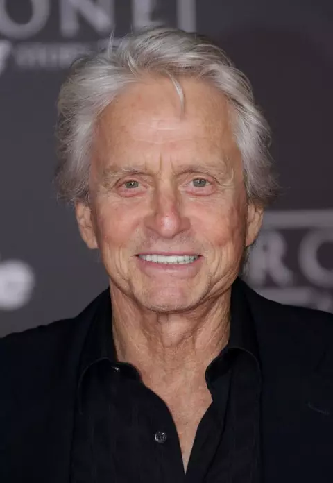 După ce a învins lupta cu cancerul, Michael Douglas a devenit alt om: „Mi-a permis să petrec mai mult timp cu soţia”