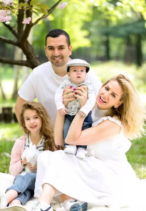 Andreea Banica si-a botezat baietelul