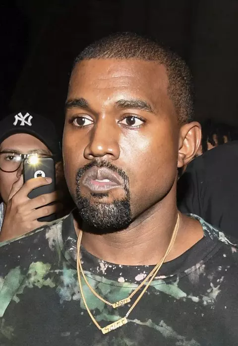Kanye West a vorbit despre droguri, depresie și... operația de liposucție!