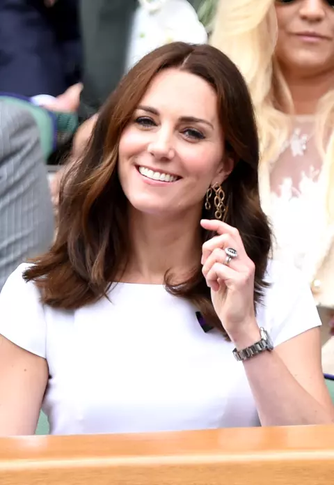 Kate Middleton a fost rugată să nu mai facă încă un copil. Iată motivul incredibil!