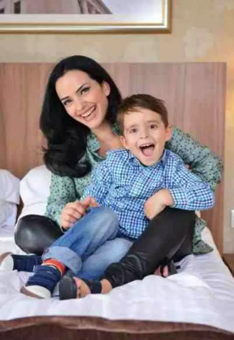 Imagine emoţionantă cu fiul Magdei Vasiliu Stoian! Vlad are zâmbetul pe buze