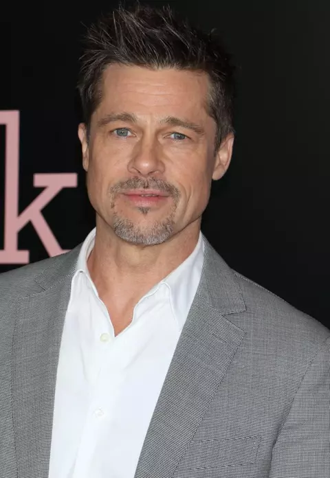 Brad Pitt, într-o relaţie secretă cu o celebră actriţă. E o blondă sexy după care suspină toţi bărbaţii