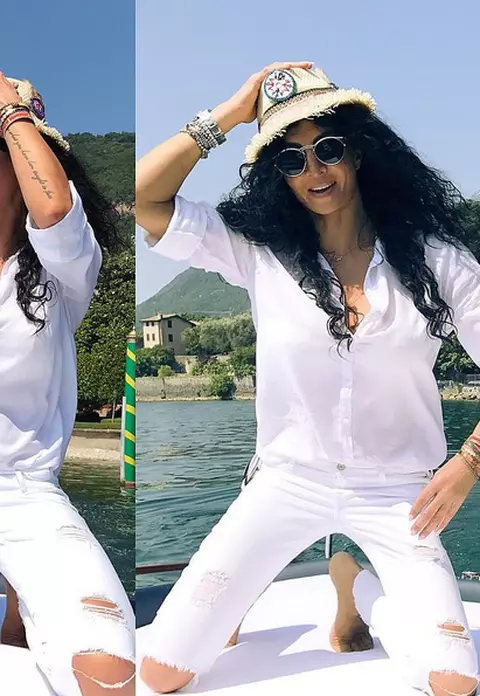 Mihaela Rădulescu împlineşte astăzi 48 de ani. Diva sărbătoreşte în paşi de dans