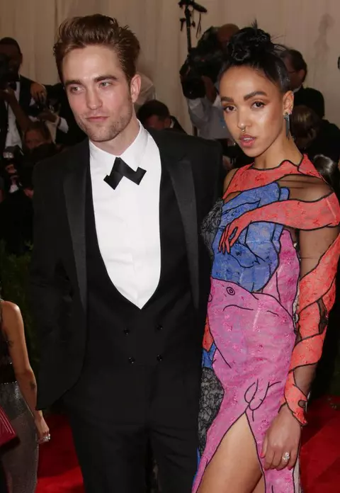 Robert Pattinson și FKA Twigs s-au despărțit. Motivul este uluitor!