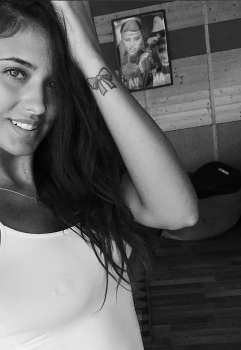 Antonia - ipostază de infarct! S-a fotografiat în sânii goi