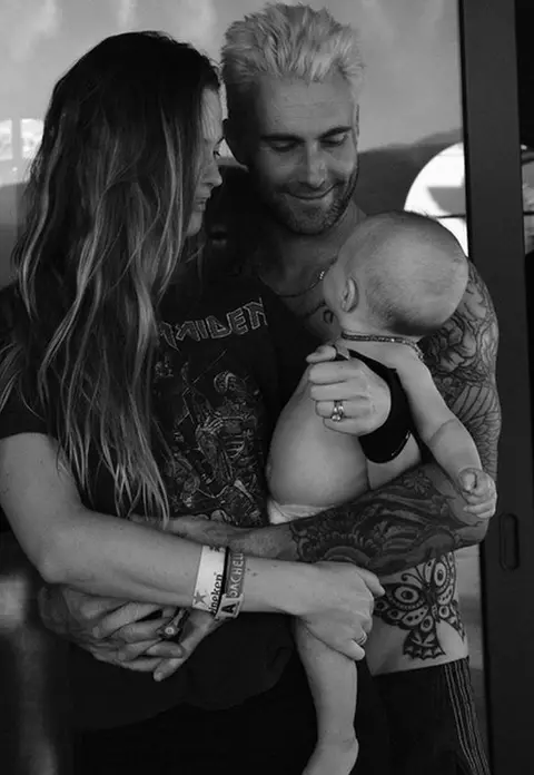 Adam Levine și modelul Behati Prinsloo vor fi părinți pentru a doua oară