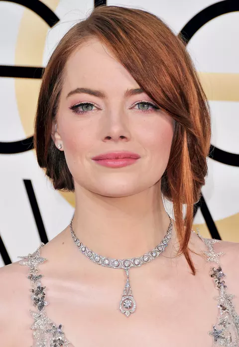Get the look Emma Stone. Produse pentru un machiaj diafan
