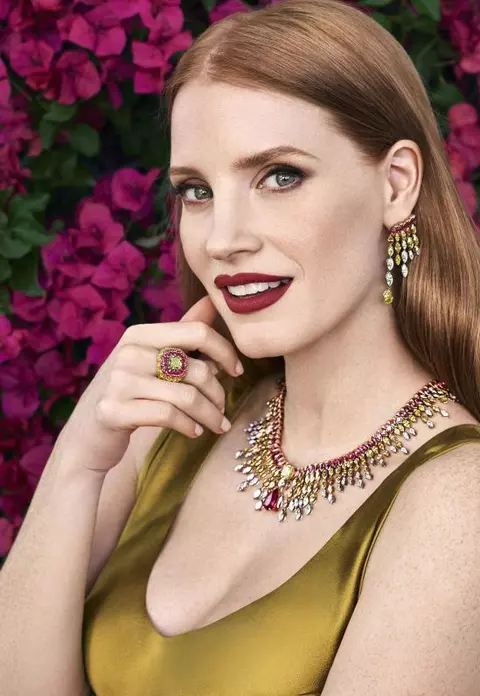 Trucuri pentru ruj rezistent și buze la fel de pline ca Jessica Chastain