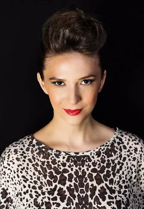 La mulţi ani, Adela Popescu! Motivul pentru care vedeta a lăcrimat prima oară la 31 de ani