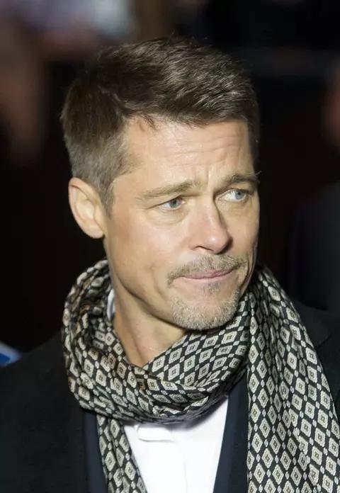 Brad Pitt se iubește cu o Angelina Jolie mai tânără cu 20 de ani. Cine este actrița care i-ar fi furat inima