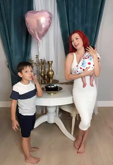 Prima poză cu chipul fiicei Elenei Gheorghe! Astăzi are loc botezul lui Amelie Nicole