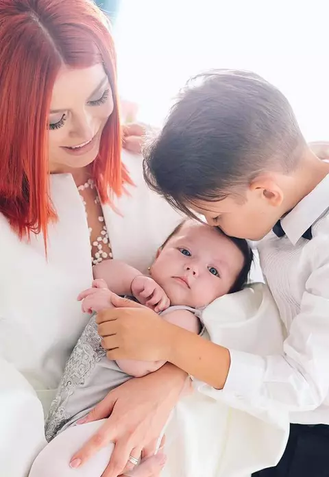 Prima şedinţă foto a fiicei Elenei Gheorghe! Amelie s-a purtat ca o profesionistă