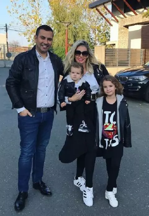 Andreea Bănică și-a scos familia la mall! Toate privirile au fost îndreptate către soțul artistei