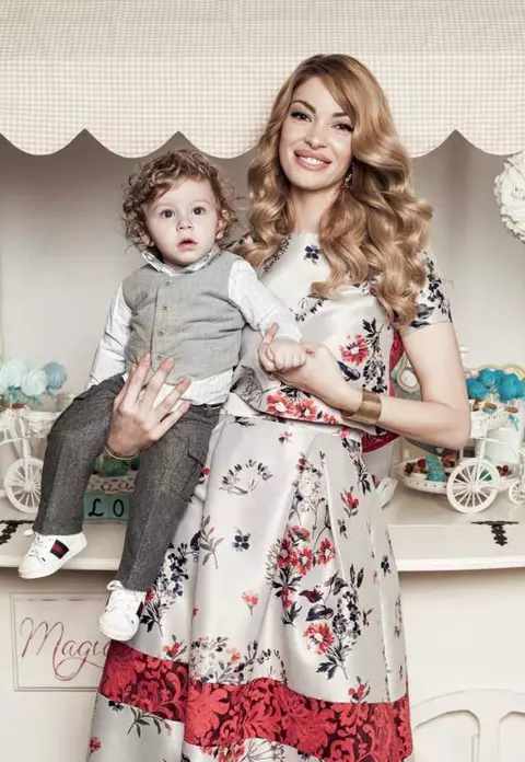 Valentina Pelinel, o mamă model! Micuțul Milan a fost vedeta serii la un eveniment