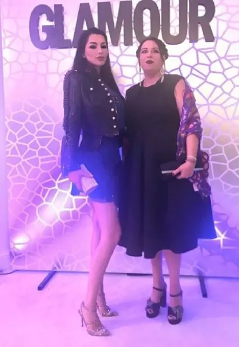 Oana Roman reacţionează după ultima operaţie estetică a lui Brigitte Sfăt: "Se va desfigura la un moment dat dacă nu se opreşte"