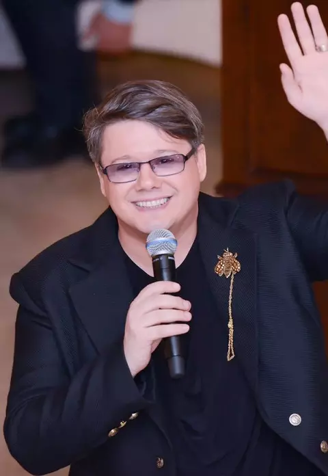 Abandonată de colegii de breaslă, Aimée Iacobescu și-a găsit salvarea la Fuego. Cum a ajutat-o cântărețul pe celebra actriță