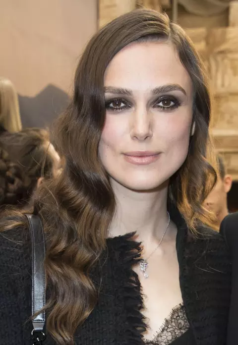 Keira Knightley o critică dur pe Kate Middleton pentru că a ascuns adevărul despre naștere!