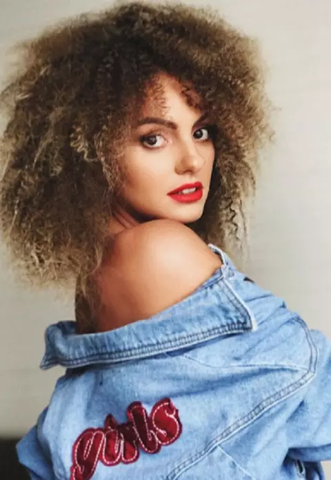 Alexandra Stan, din ce în ce mai provocatoare! Fanii au reacţionat - FOTO