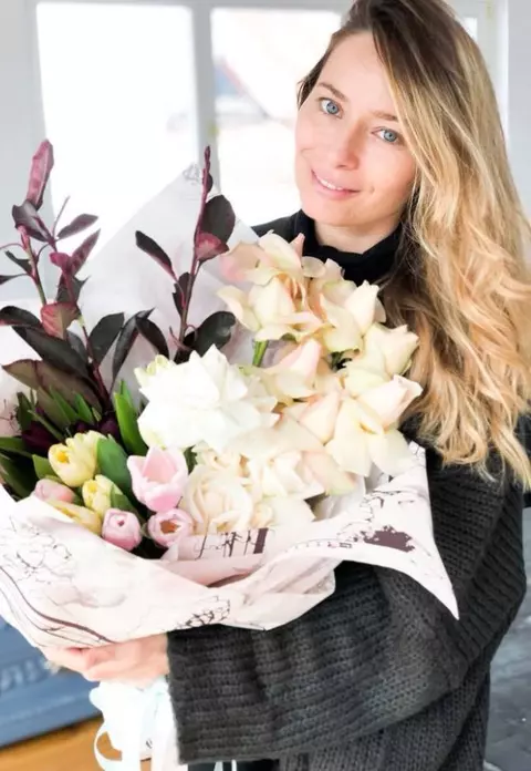 Însărcinată în 5 luni, Laura Cosoi nu poate renunța la ceea ce îi place cel mai mult!