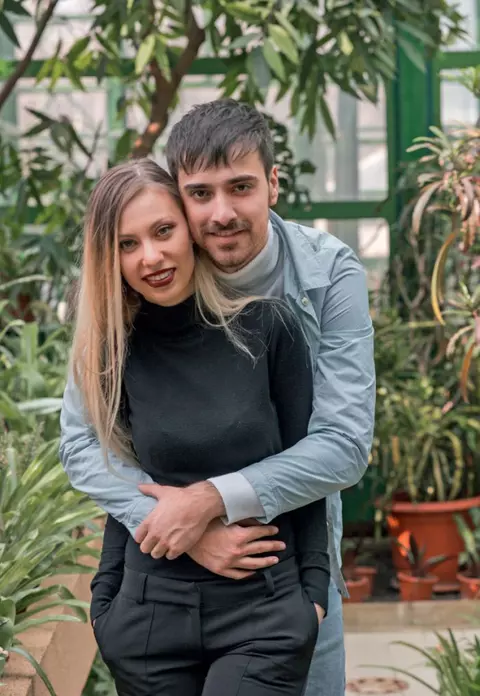 Liviu Teodorescu, primul interviu alături de iubita lui, Iulia. ”Mi-a dat bătăi de cap și m-a făcut să sufăr” | Flash news, Revista | Viva.ro