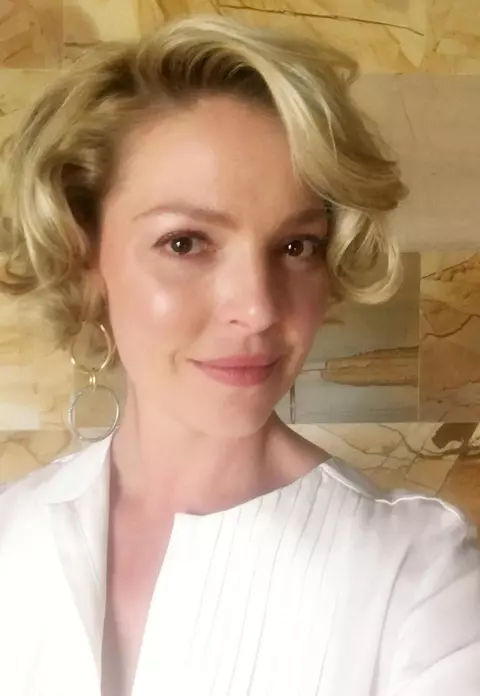 Katherine Heigl o înlocuiește pe Meghan Markle în ”Suits”, după ce viitoarea soție a prințului Harry s-a retras