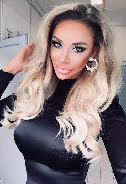 Bianca Drăgușanu nemachiată. Vedeta a avut curaj să se pozeze fără machiaj
