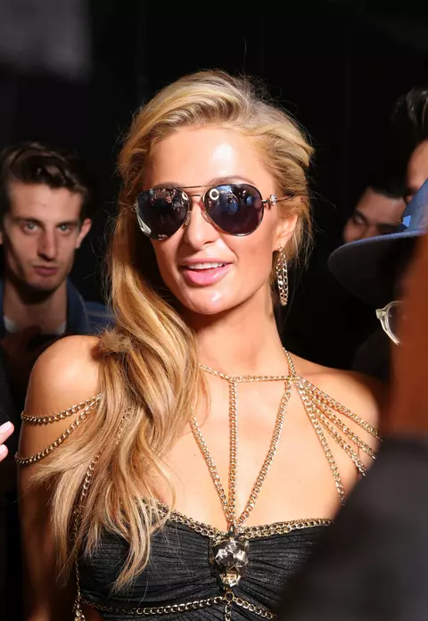Paris Hilton și-a pierdut inelul de logodnă de 2 milioane de dolari în club!
