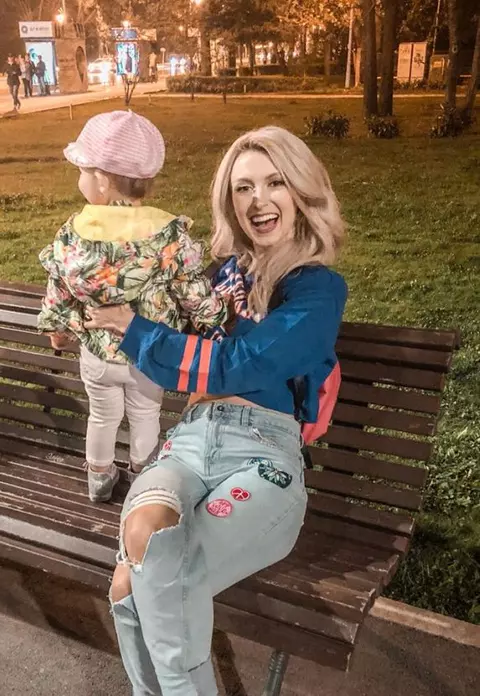 Motivul pentru care Andreea Bălan nu vrea să arate fața fetiței sale: ”Toată lumea mă întreabă”