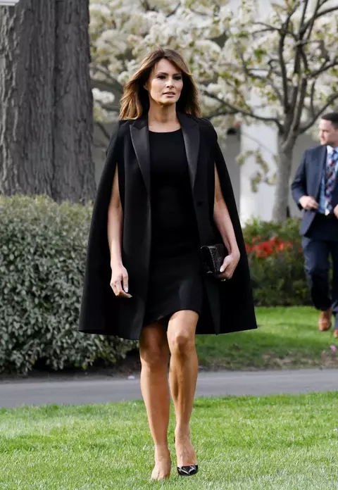 Primul mesaj al Melaniei Trump după operația la rinichi. Cum a reacţionat preşedintele Americii