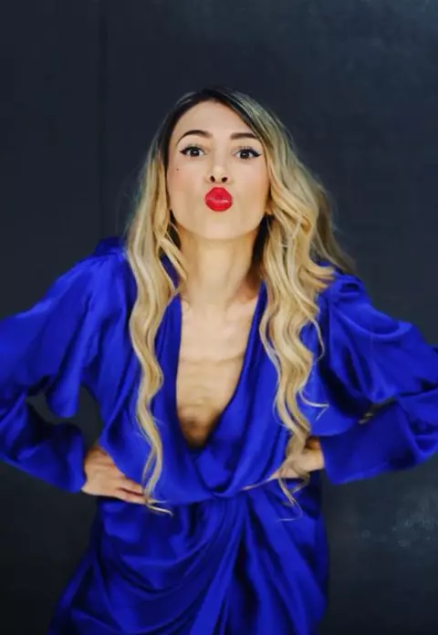 Silvia Popescu, după operaţia de mărire a bustului: "Mă simt femeie!" - FOTO