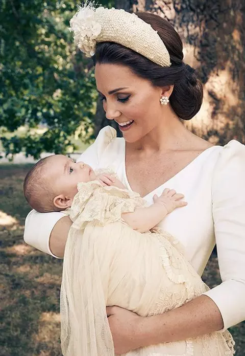 Au apărut primele fotografii oficiale de la botezul Prințului Louis