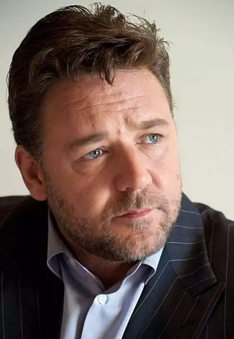 Russell Crowe a ajuns de nerecunoscut. Cum arată acum actorul!