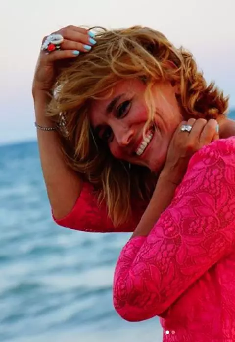 Andreea Esca, în costum de baie. Imagini rare cu prezentatoarea TV