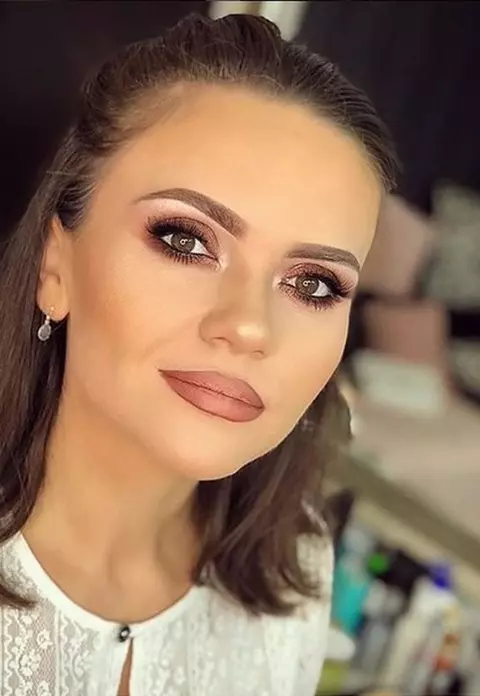 Cristina Șișcanu, criticată dur pentru ținuta purtată în biserică, la înnoirea jurămintelor!
