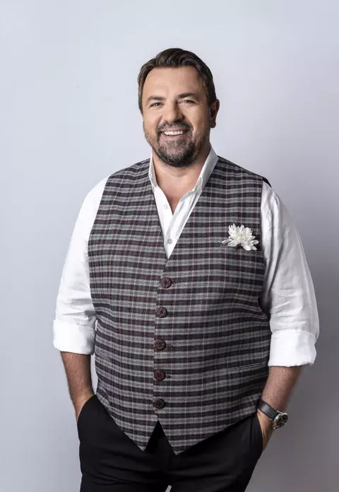 Cum se descurcă Mihai Bendeac în postura de prezentator la X Factor. Horia Brenciu l-a analizat pe scenă