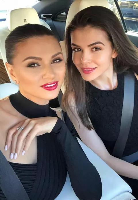 De ce Ramona și Monica Gabor nu pun niciodată poze cu sora lor mai mare. Adevărul a ieșit la iveală