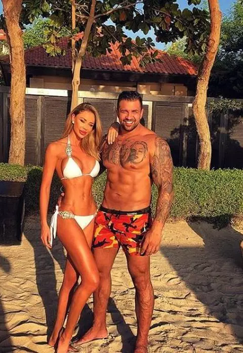 Lovitură pentru Alex Bodi! Bianca Drăguşanu s-ar fi cuplat cu şeful fostului ei iubit