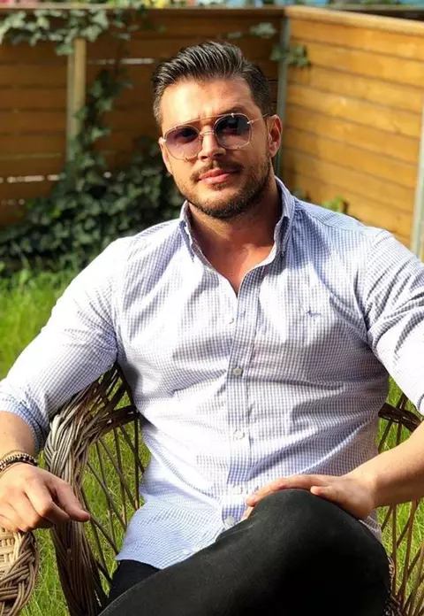 Victor Slav are o nouă iubită. Cine este femeia cu care și-a petrecut sărbătorile