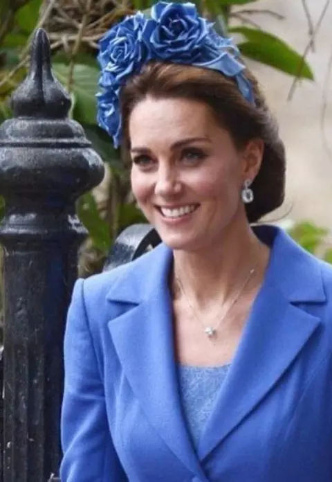 Kate Middleton a readus la modă banala bentiță, la prima apariție pe 2019!