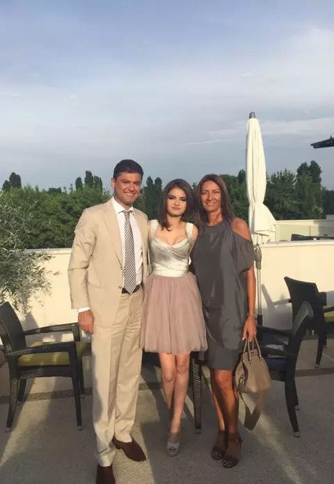 Fiica lui Cristian Boureanu a fost bătută crunt într-un club din Capitală. Cum a fost găsită Ioana Boureanu de tatăl ei