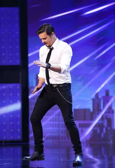Ce se întâmplă în prima ediție de la Românii au talent. Mihai Petre învață noi mișcări de dans: ”Ești unică”