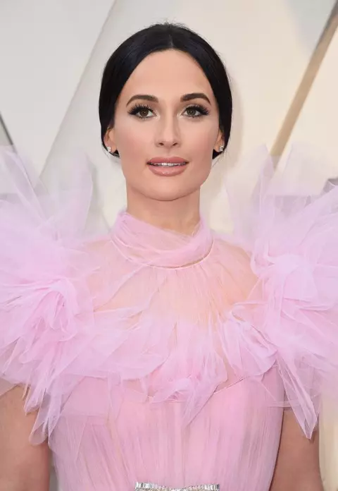 Simplitate și rafinament - machiaje și coafuri de la Premiile Oscar 2019