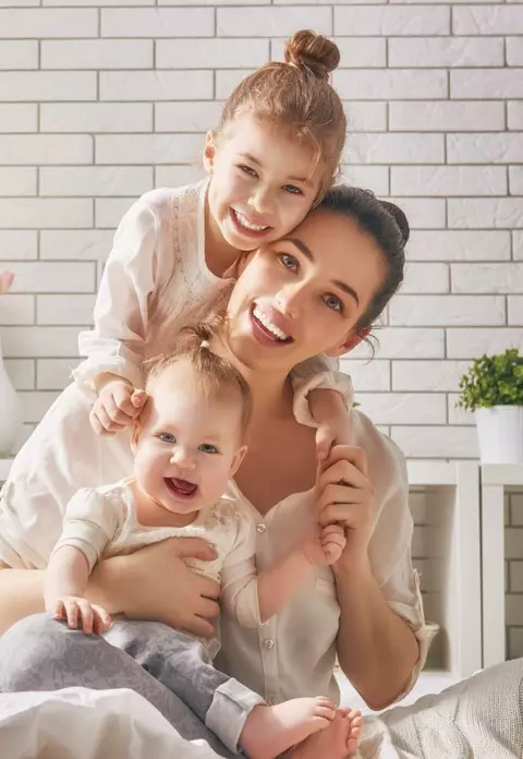 Vrei să trăiești până la 90 de ani? Psihologii îți recomandă să faci copii mulți!