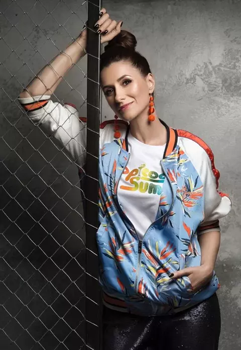 LIVE. Iuliana Tudor arată senzațional la 42 de ani. Ce DIETĂ ține vedeta TVR și ce trucuri are pentru a fi în formă