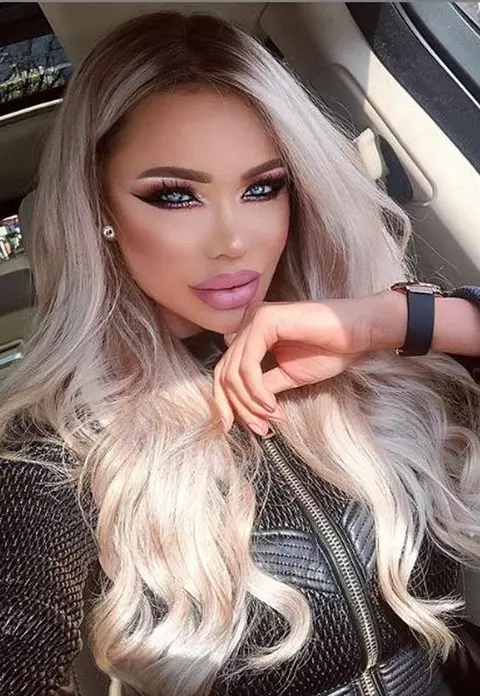 Bianca Drăgușanu, schimbare radicală de look. Vedeta s-a tuns scurt