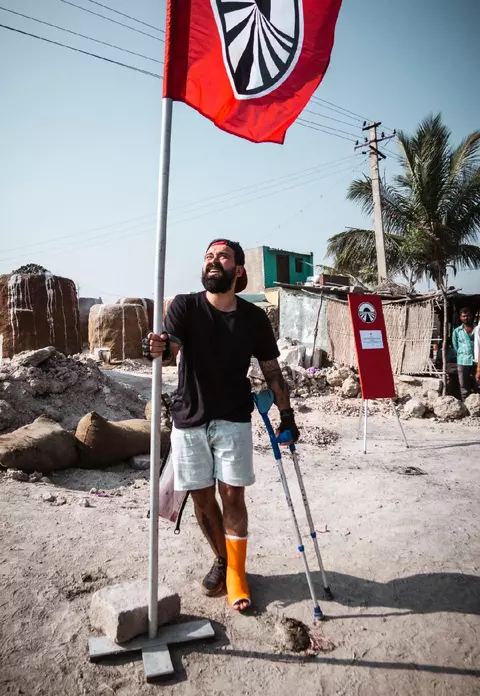 ASIA EXPRESS. Oase, într-un picior, a câștigat imunitatea. CRBL: „Hai maimuțoi în cârje, aleargă!”