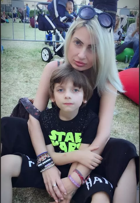 Cine e Adele Chirică, femeia care a revoluționat sistemul medical din România. Tatăl copilului ei bolnav este un miliardar celebru și a obligat-o să facă testul de paternitate