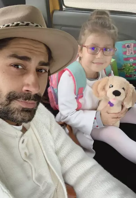 Primele poze cu Connect-R, Misha și Maya, fiica lor, din vacanța petrecută la Disneyland
