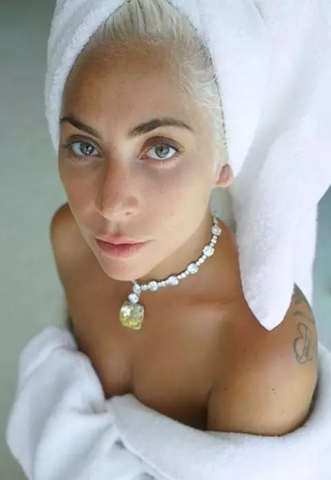 Lady Gaga a apărut neepilată. Imaginile cu vedeta au devenit virale