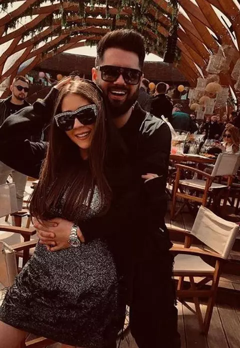 Nicole Cherry s-a mutat cu iubitul. Relația lor este din ce în ce mai serioasă: ”Tot mami ne face de mâncare”